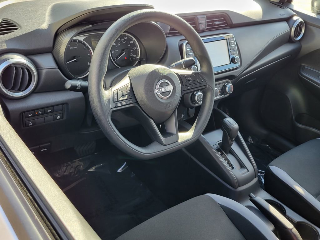 Used 2025 Nissan Versa S w/ Trunk Package image 3