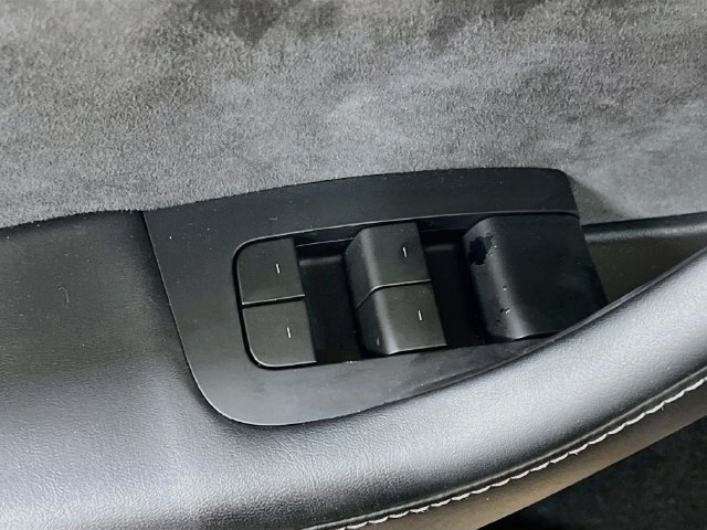 Used 2023 Tesla Model Y Long Range AWD/4WD image 17