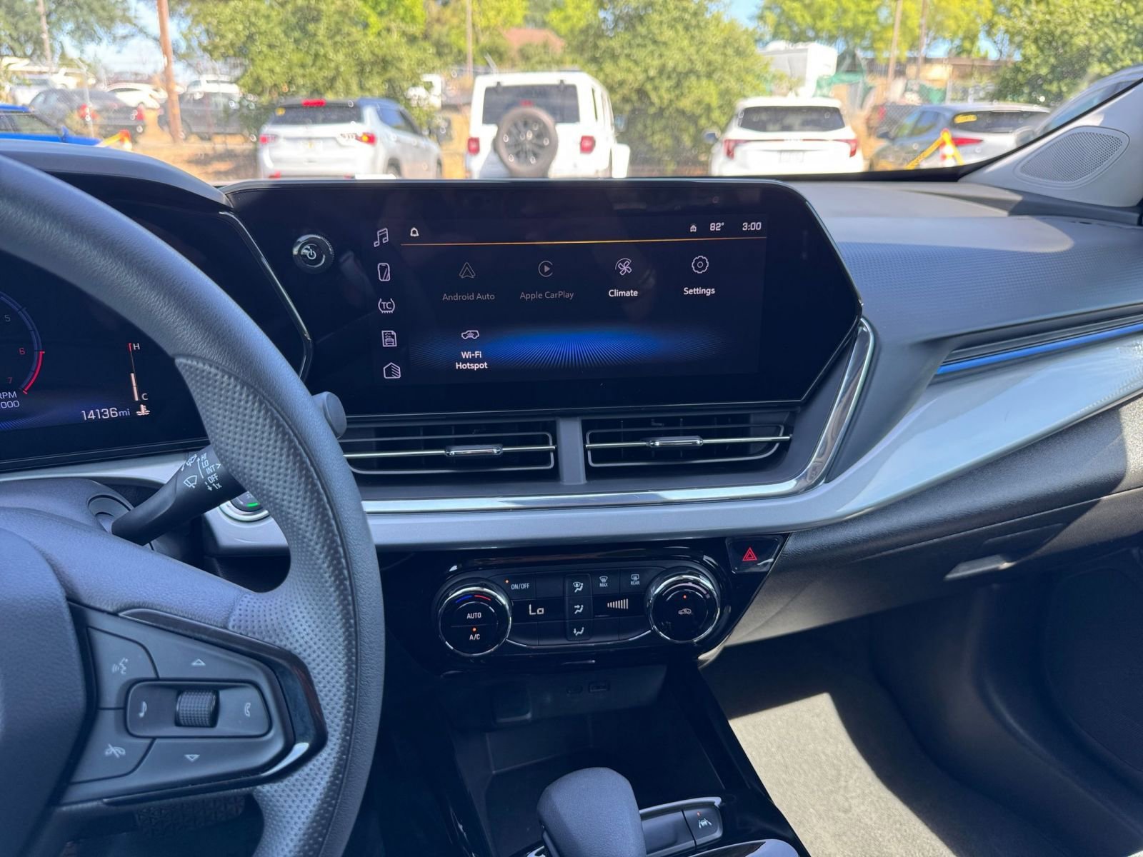 Used 2025 Chevrolet Trax LT image 17