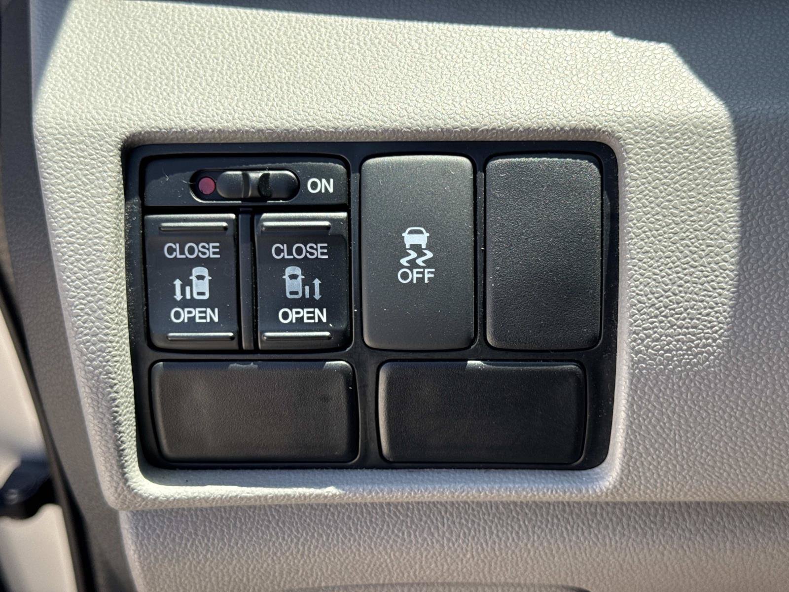 Used 2012 Honda Odyssey EX image 10