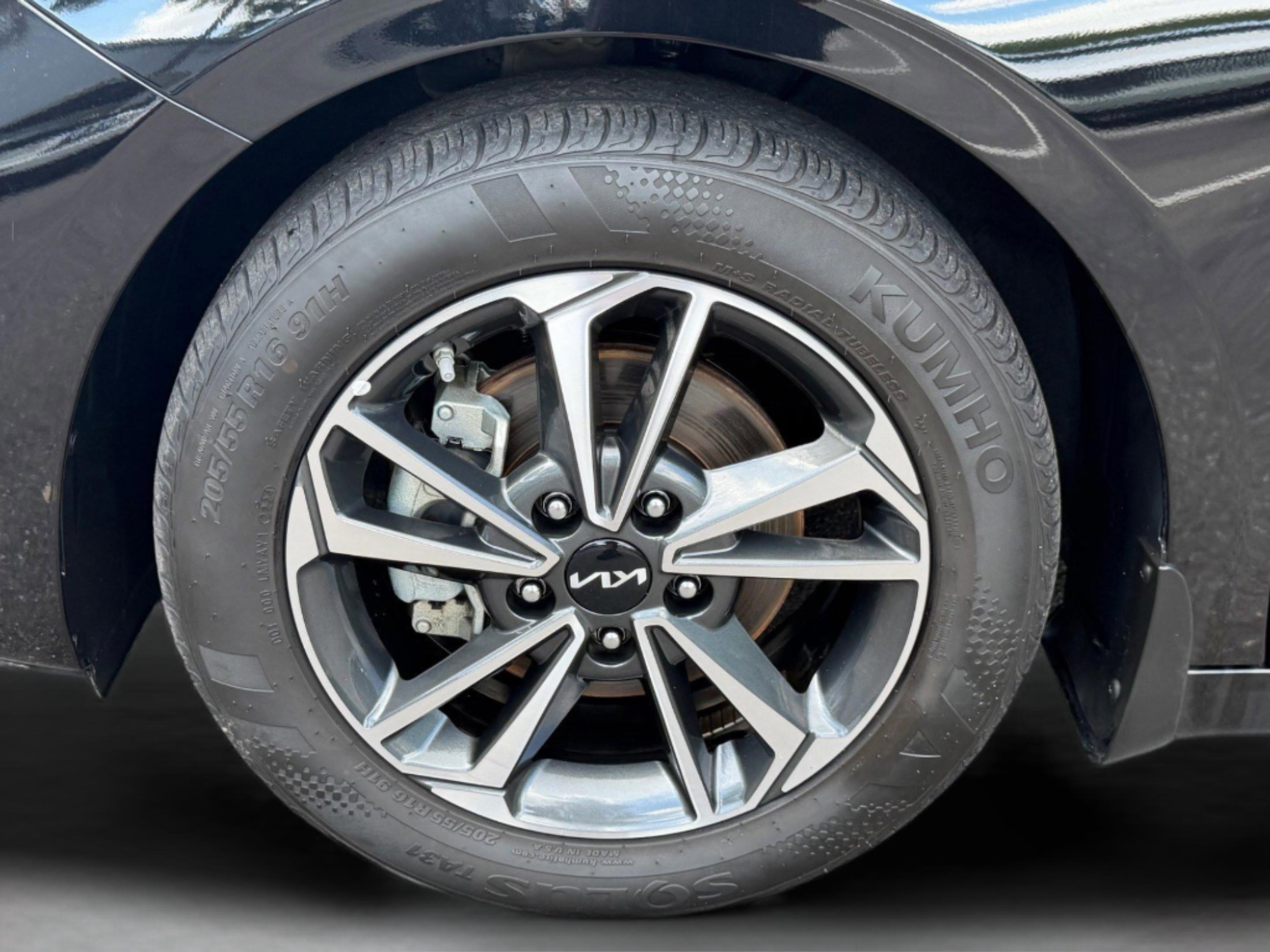 Used 2024 Kia Forte LXS w/ LXS Technology Package FWD image 36