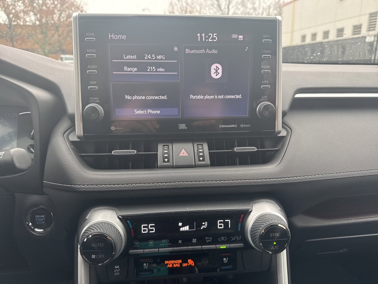 Used 2022 Toyota RAV4 Limited image 10