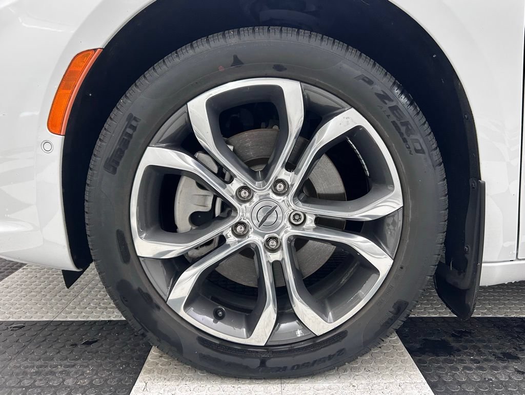 Certified 2022 Chrysler Pacifica Pinnacle AWD/4WD image 8