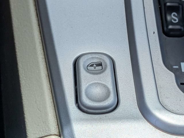 Used 2005 Chrysler Crossfire Limited RWD image 23