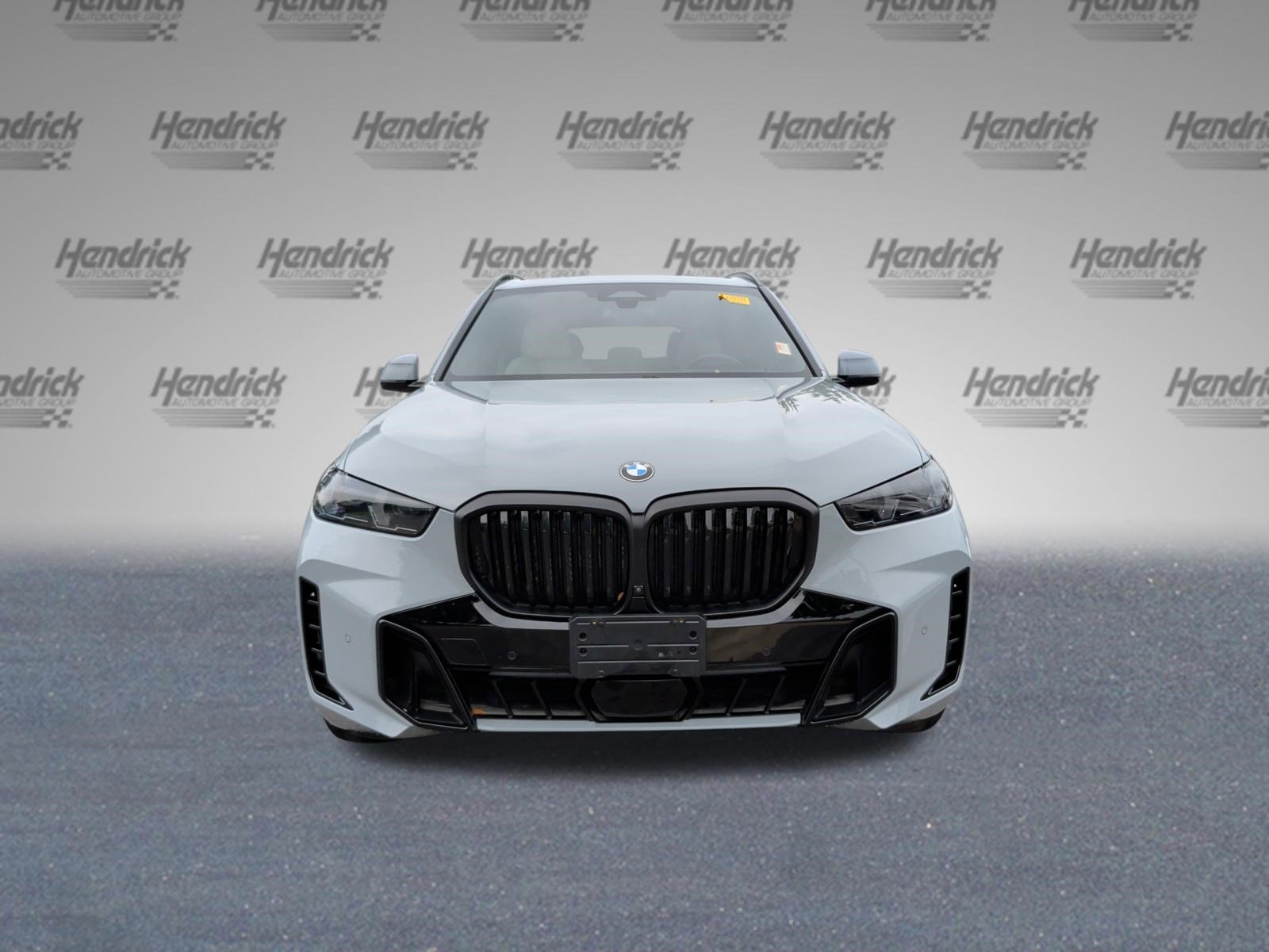 Certified 2024 BMW X5 xDrive40i w/ M Sport Package AWD/4WD image 5