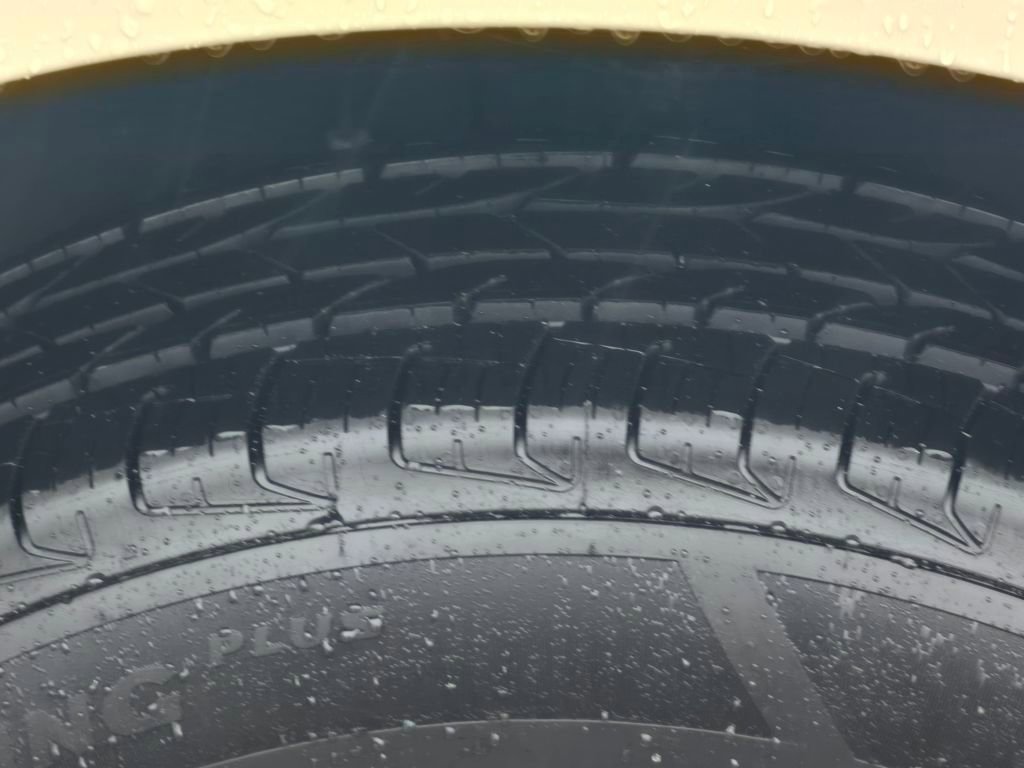 Used 2017 Chevrolet Equinox LT w/ Convenience Package image 56