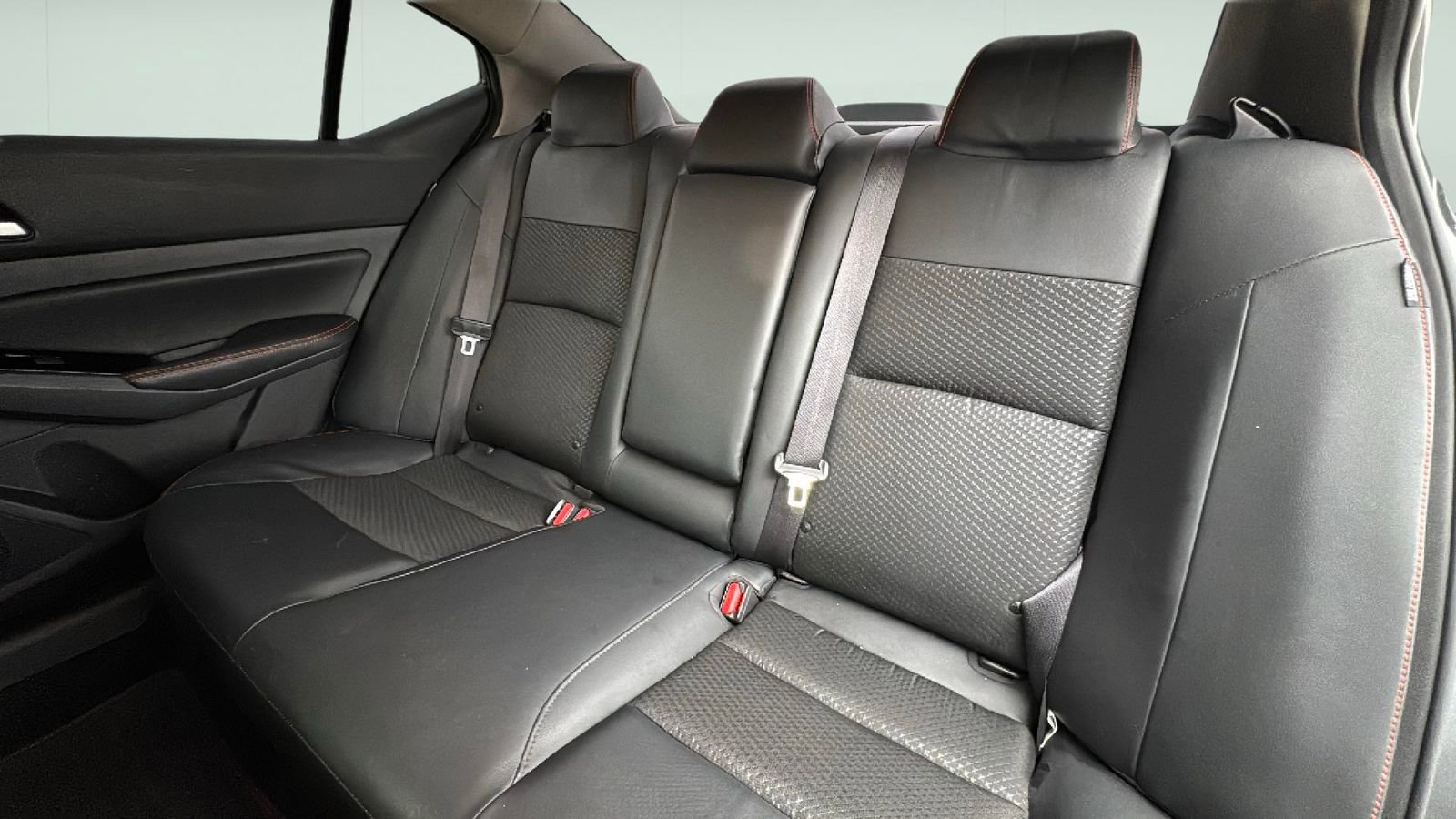 Used 2024 Nissan Altima 2.5 SR image 25