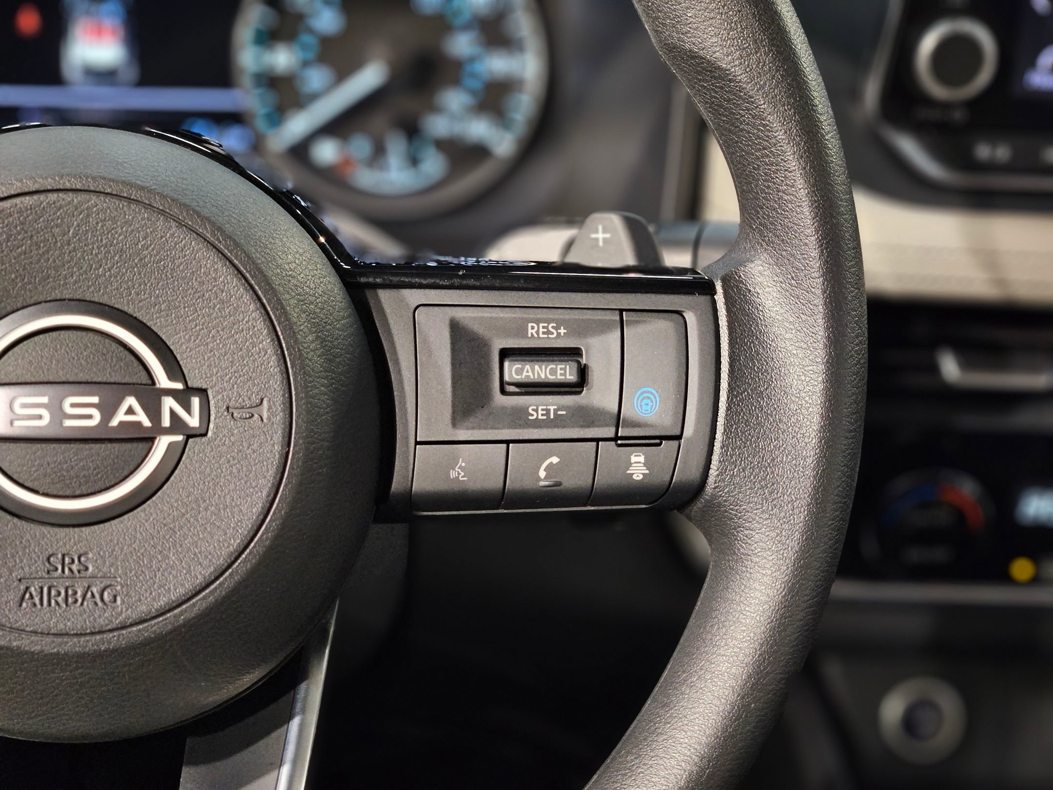 Used 2023 Nissan Rogue SV image 28