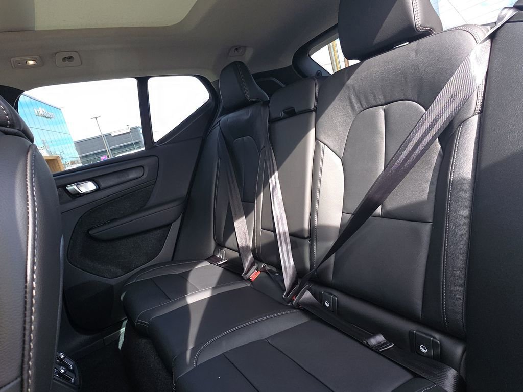 New 2026 Volvo XC40 B5 Core w/ Climate Package image 14