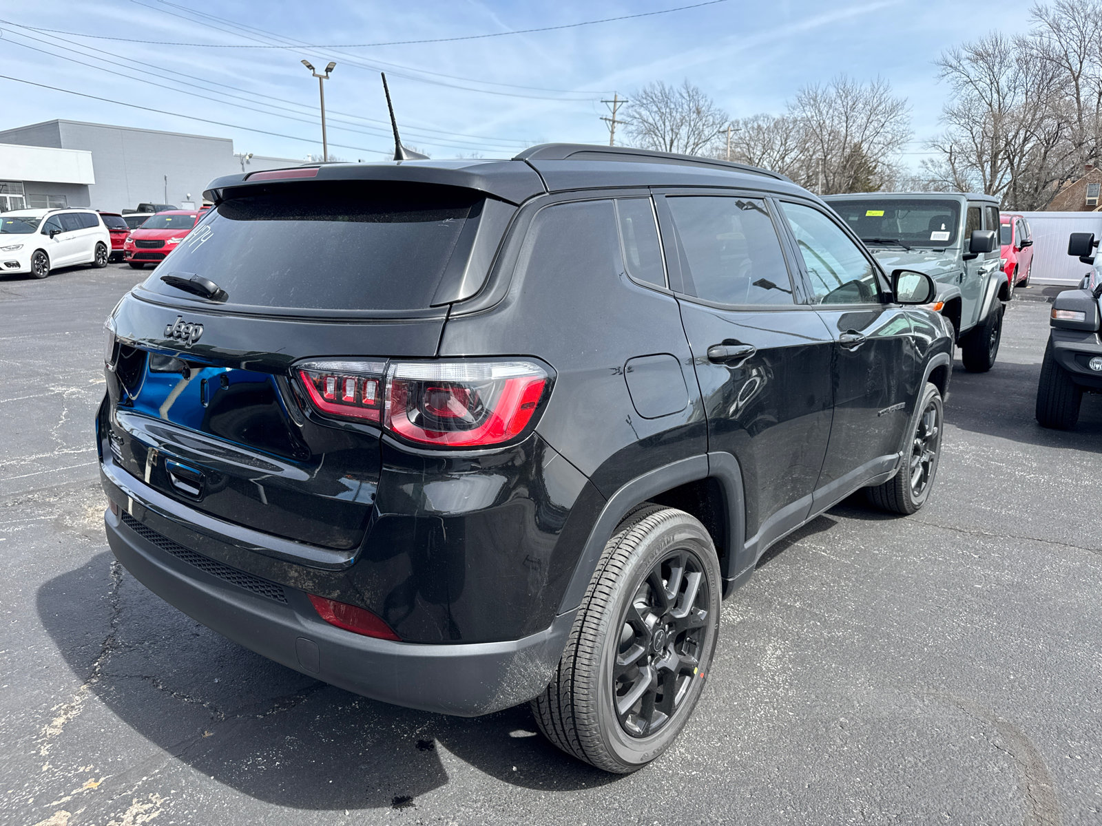 New 2026 Jeep Compass Latitude AWD/4WD image 5