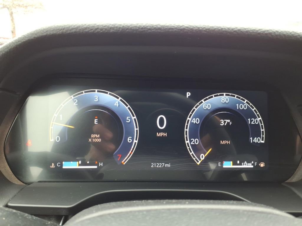 Used 2024 Jeep Grand Cherokee Altitude image 26