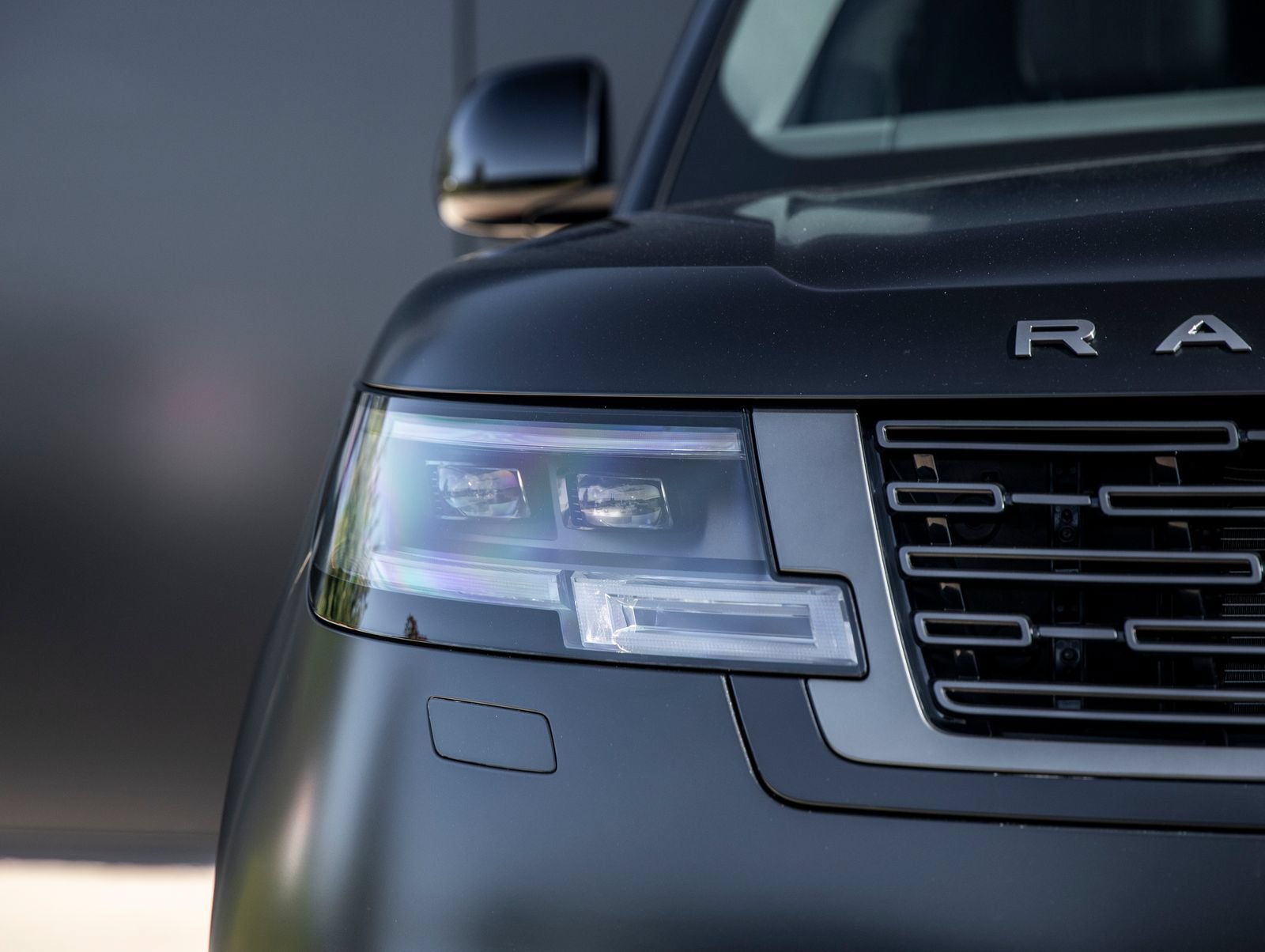 Used 2025 Land Rover Range Rover SE AWD/4WD image 17
