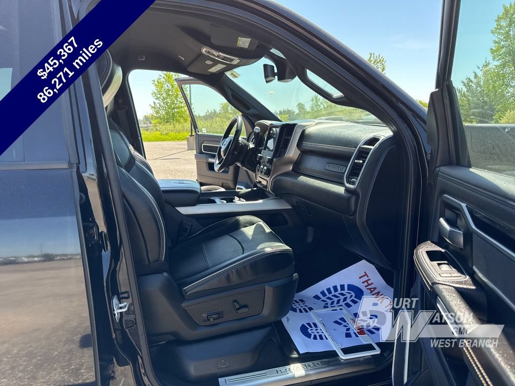 Used 2019 RAM 2500 Laramie w/ Black Appearance Package AWD/4WD image 42