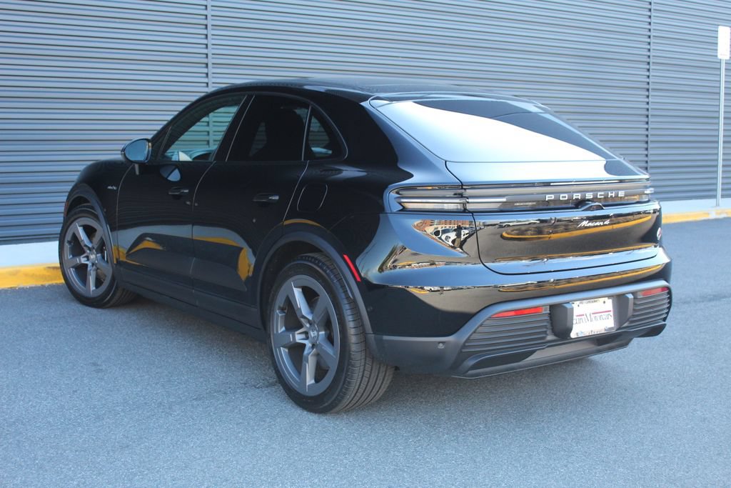 New 2026 Porsche Macan 4 Electric AWD/4WD image 3