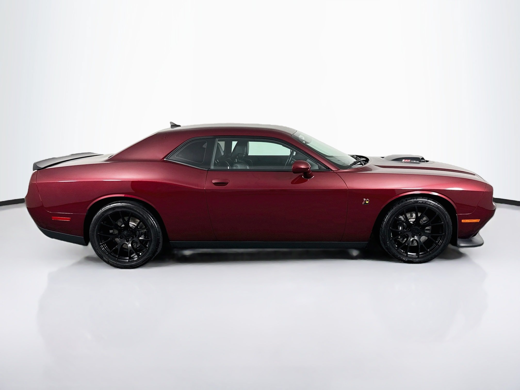 Used 2017 Dodge Challenger R/T Scat Pack RWD image 16