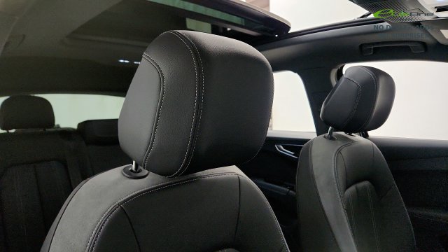 Used 2025 Audi Q4 e-tron Premium w/ Convenience Package AWD/4WD image 40