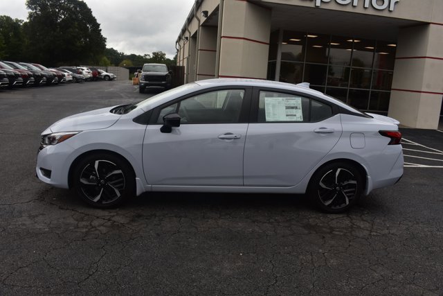 New 2025 Nissan Versa SR w/ Trunk Package image 10