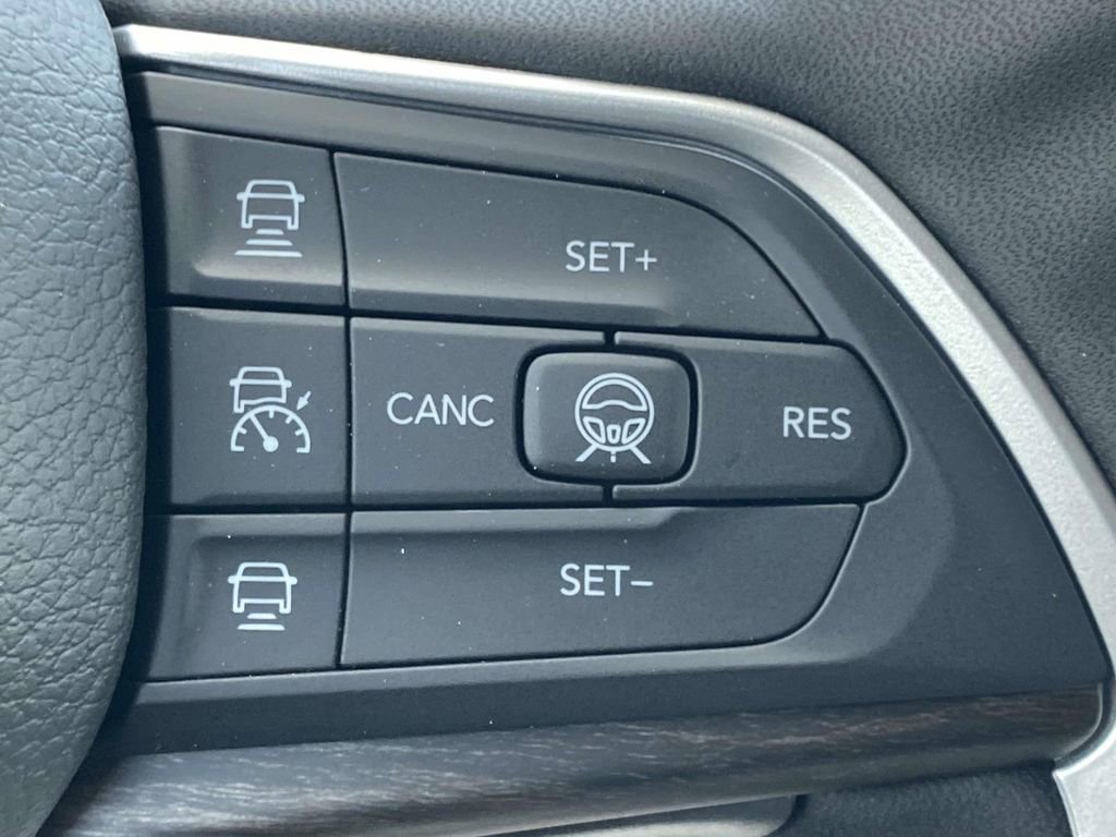New 2026 Jeep Grand Cherokee Limited w/ Limited Altitude Package RWD image 28