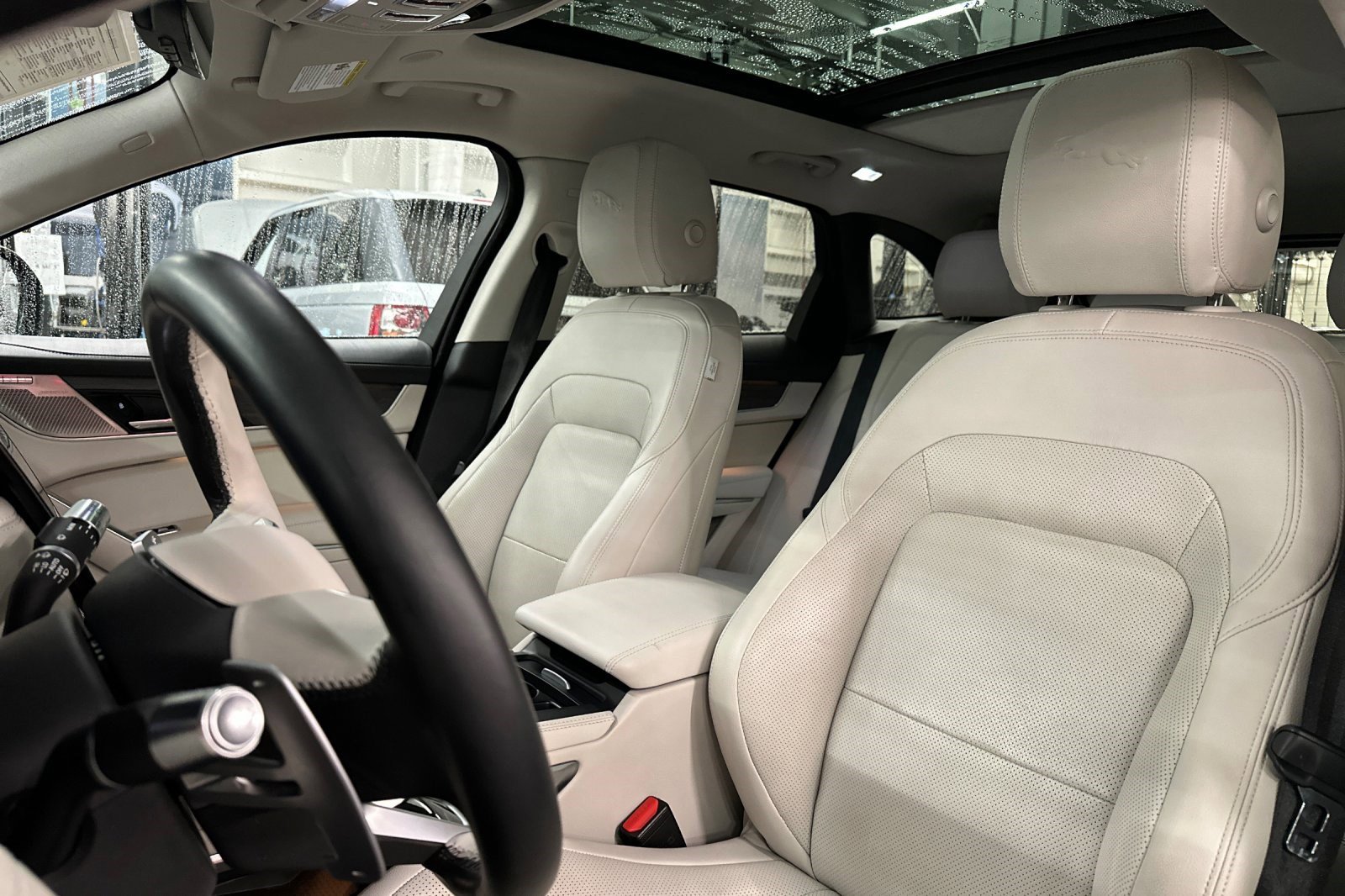 Used 2022 Jaguar F-PACE S image 6