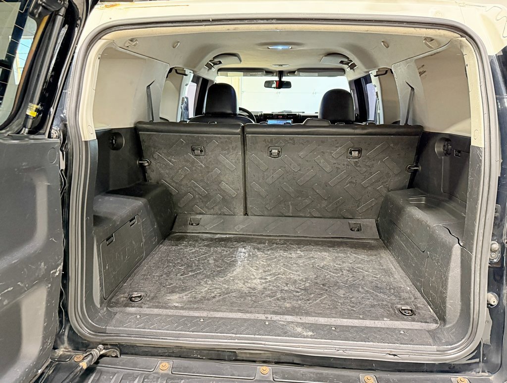 Used 2009 Toyota FJ Cruiser 4WD image 36