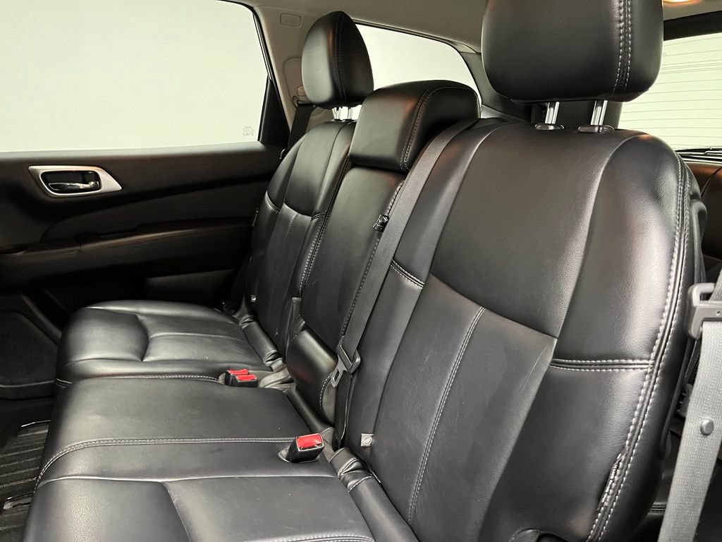 Used 2019 Nissan Pathfinder SL AWD/4WD image 46