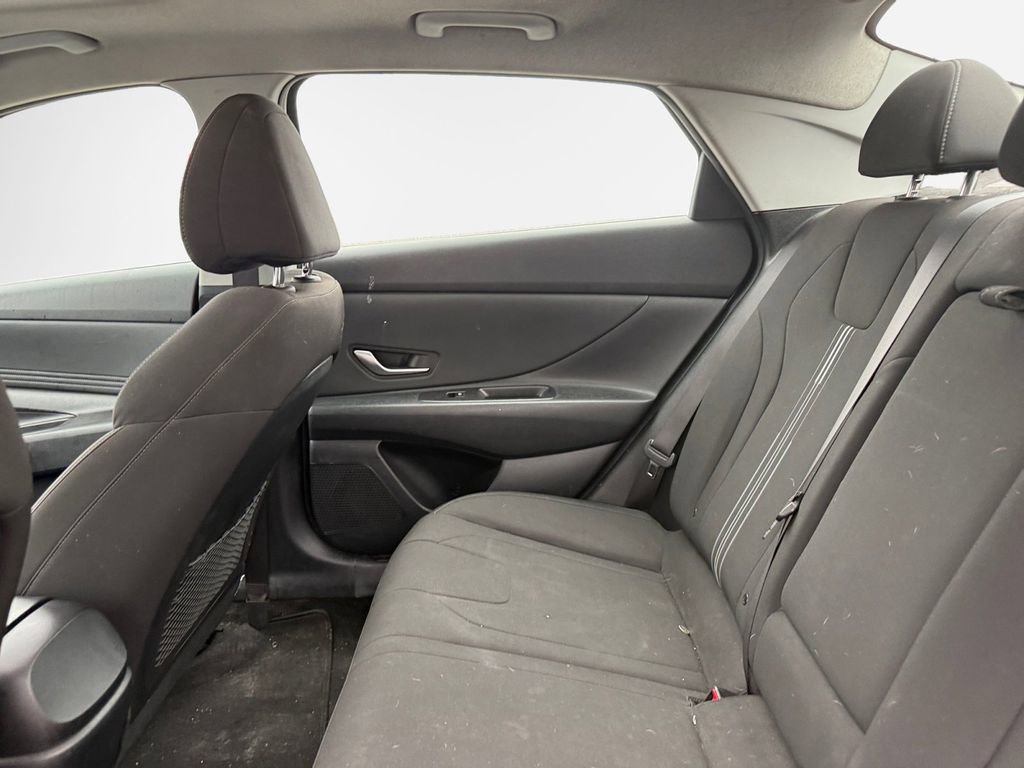 Used 2022 Hyundai Elantra SEL w/ Convenience + Premium Package image 22