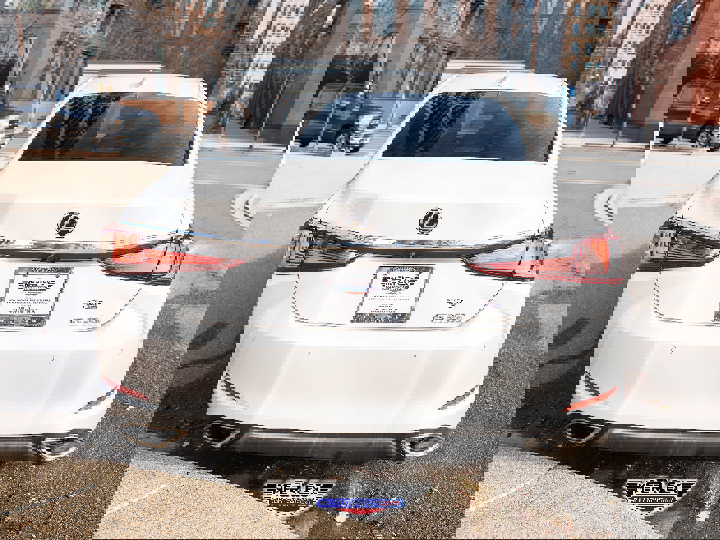 Used 2019 Lexus ES 350 Premium w/ Premium Package image 6