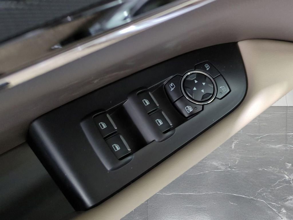 Certified 2023 Lincoln Nautilus Reserve image 16