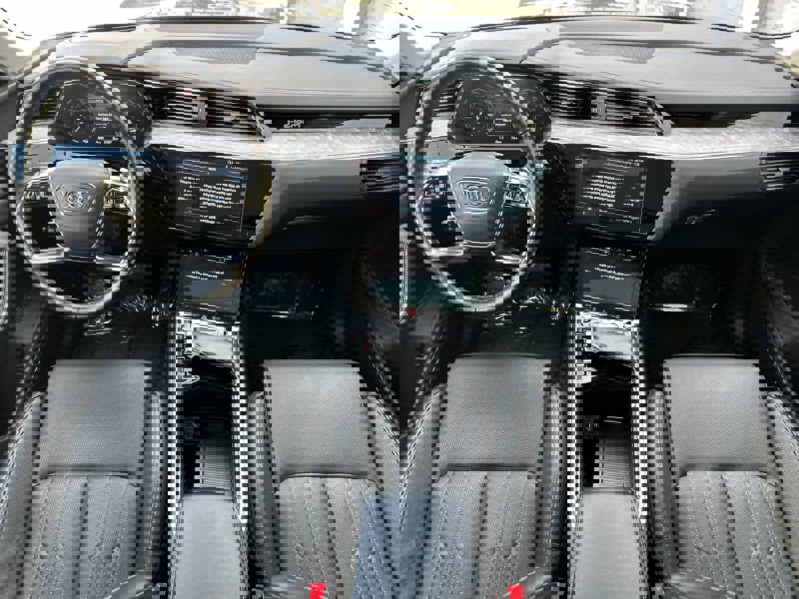 Used 2024 Audi Q8 e-tron Prestige w/ Prestige Package image 3