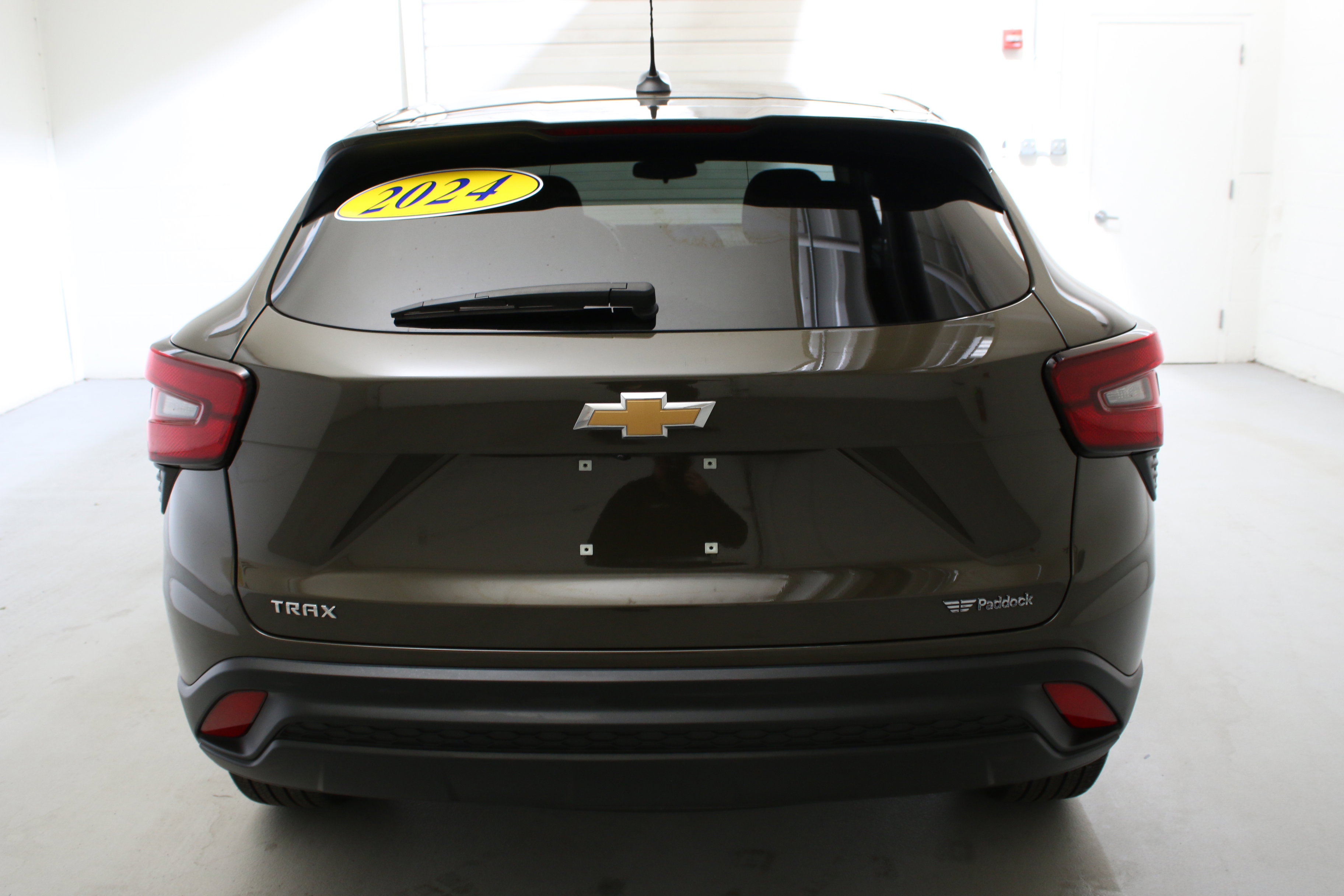 Used 2024 Chevrolet Trax LS w/ LS Convenience Package FWD image 7
