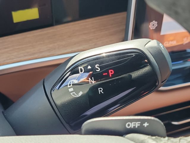 New 2026 Volkswagen Tiguan SEL R-Line AWD/4WD image 31