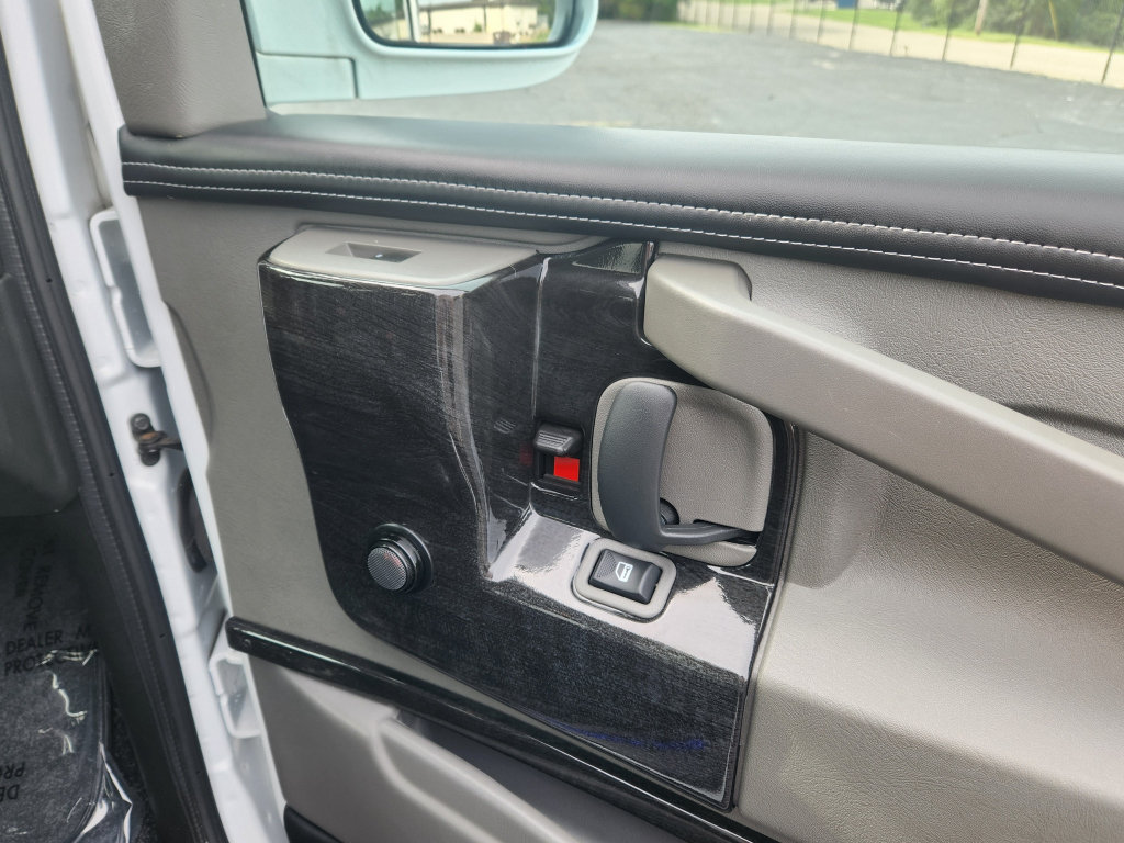 Used 2023 Chevrolet Express 2500 RWD image 46