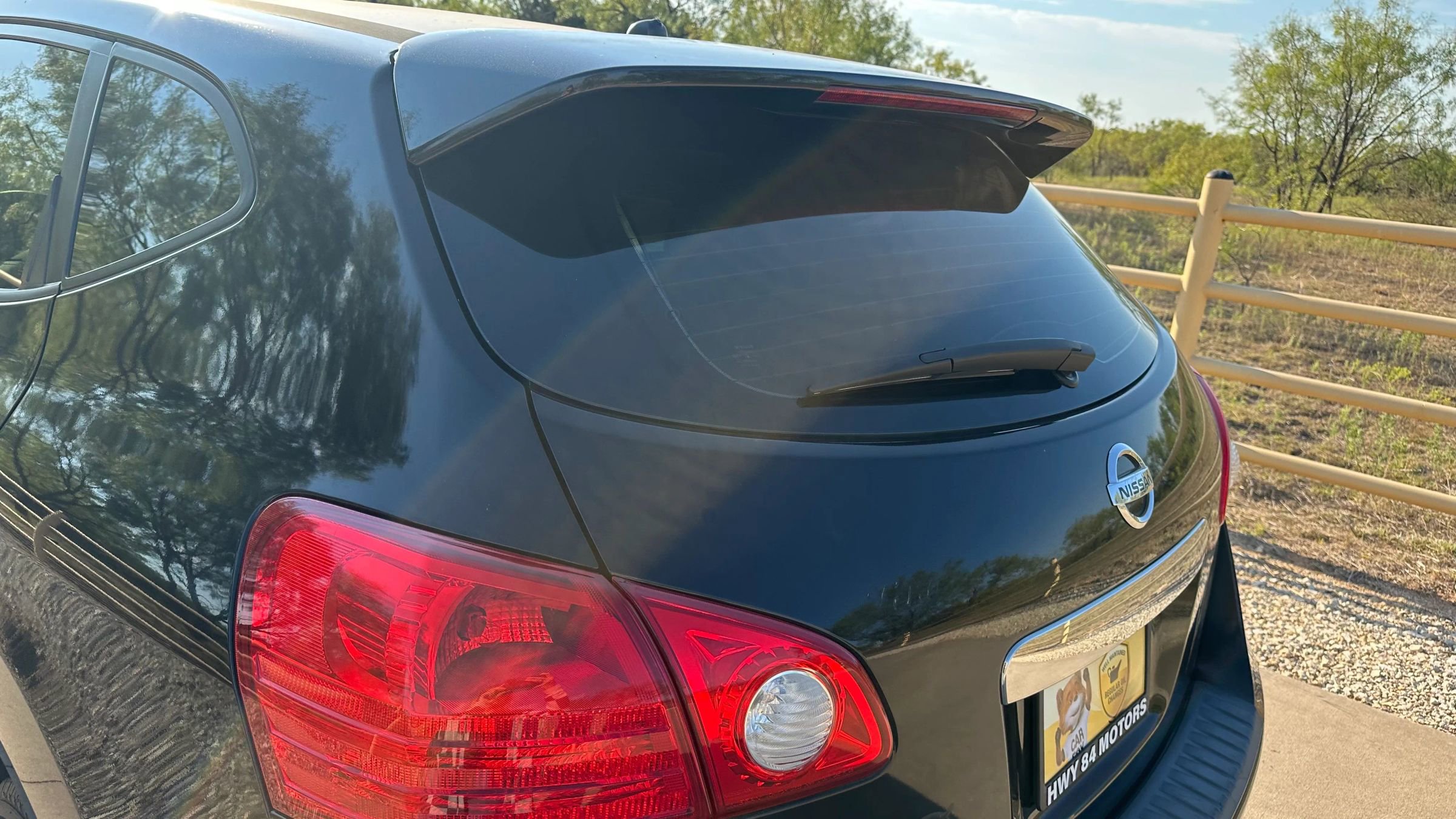 Used 2011 Nissan Rogue S image 14