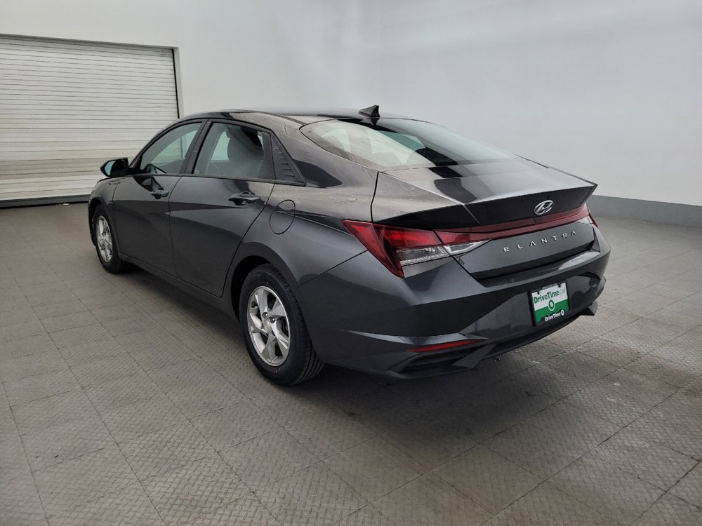 Used 2021 Hyundai Elantra SE FWD image 5