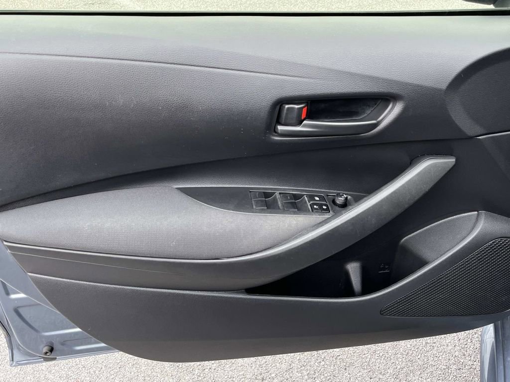 Used 2022 Toyota Corolla LE image 22