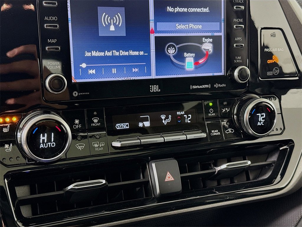 Used 2020 Toyota Highlander Limited image 8