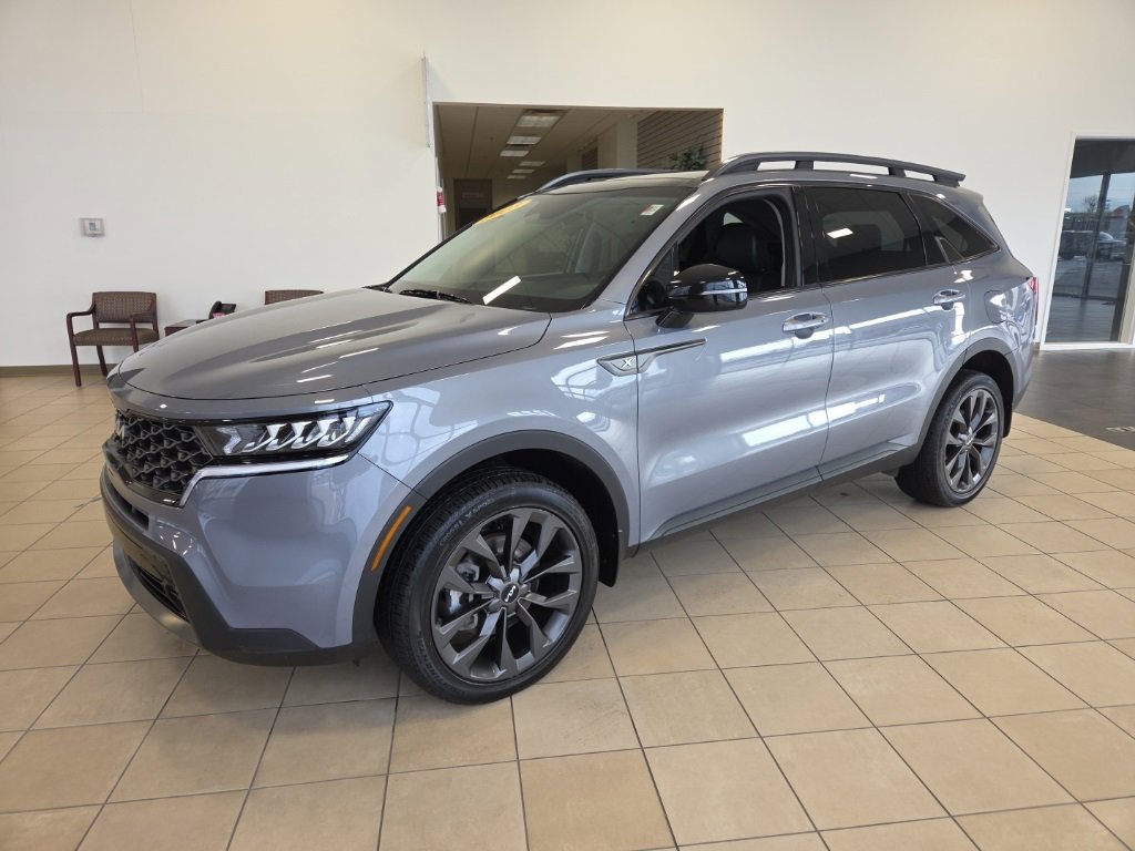 Used 2023 Kia Sorento X-Line EX image 3