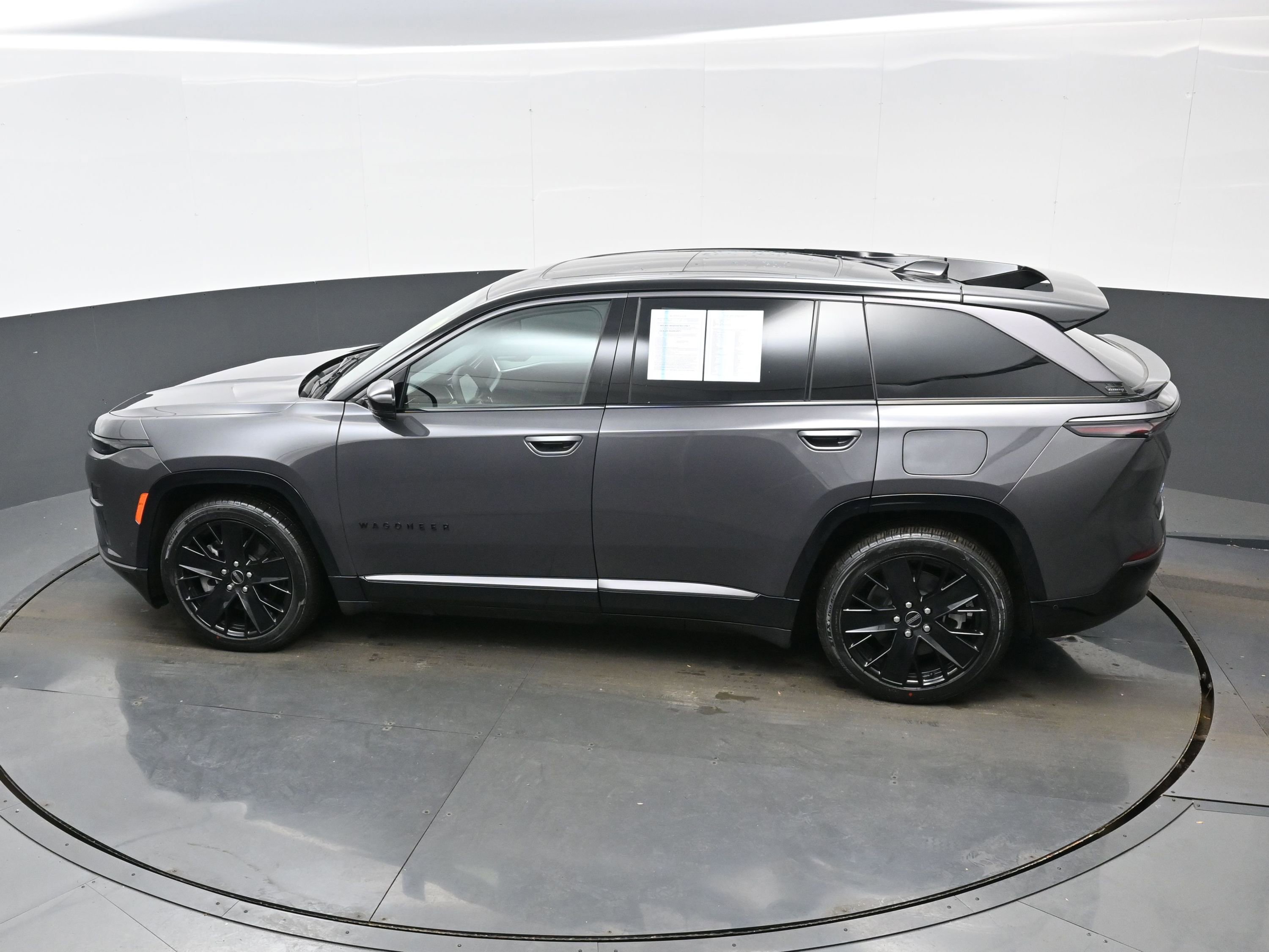 Used 2024 Jeep Wagoneer Launch Edition image 33