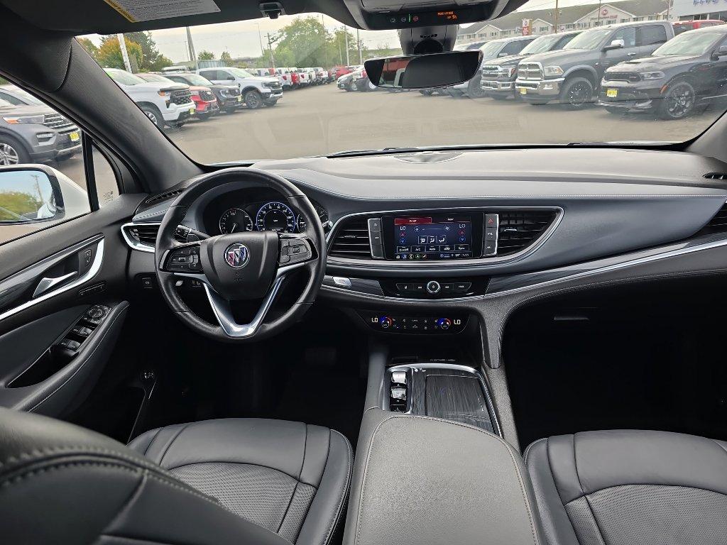 Used 2024 Buick Enclave Premium image 21