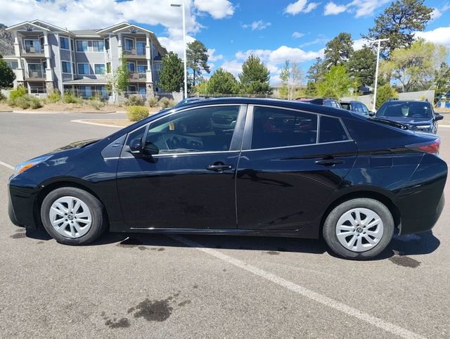 Used 2016 Toyota Prius Two FWD image 6