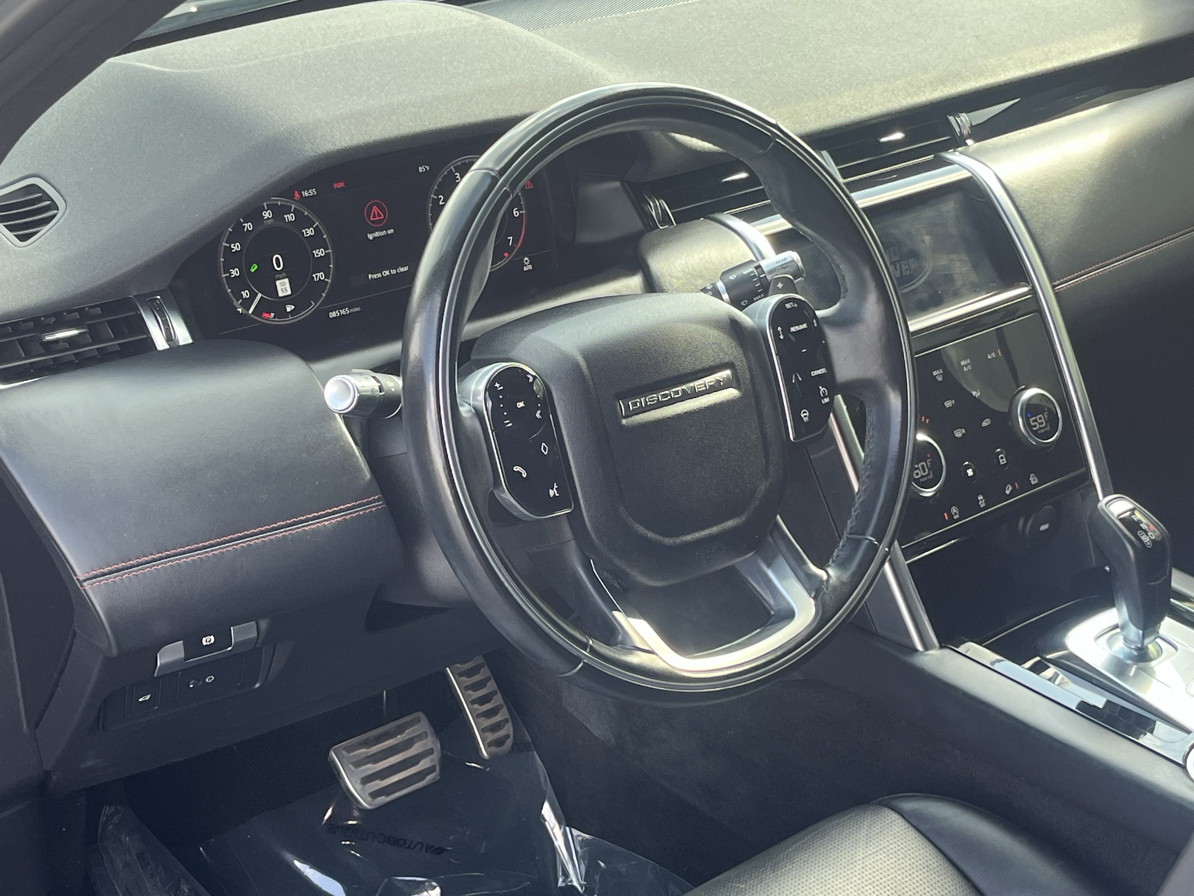 Used 2020 Land Rover Discovery Sport SE R-Dynamic AWD/4WD image 15