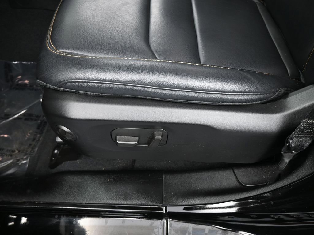 Used 2024 Jeep Gladiator Sport w/ Premium Package image 13