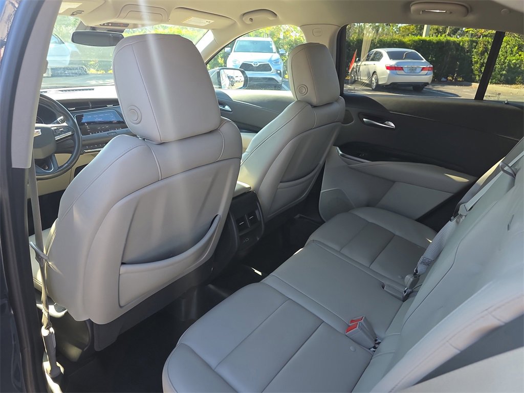 Used 2021 Cadillac XT4 Premium Luxury w/ Driver Awareness Package image 12