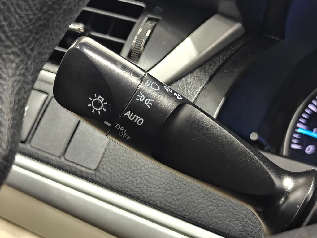 Used 2014 Toyota Camry LE FWD image 12