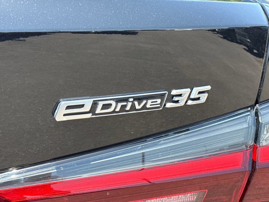 Used 2023 BMW i4 eDrive35 RWD image 9