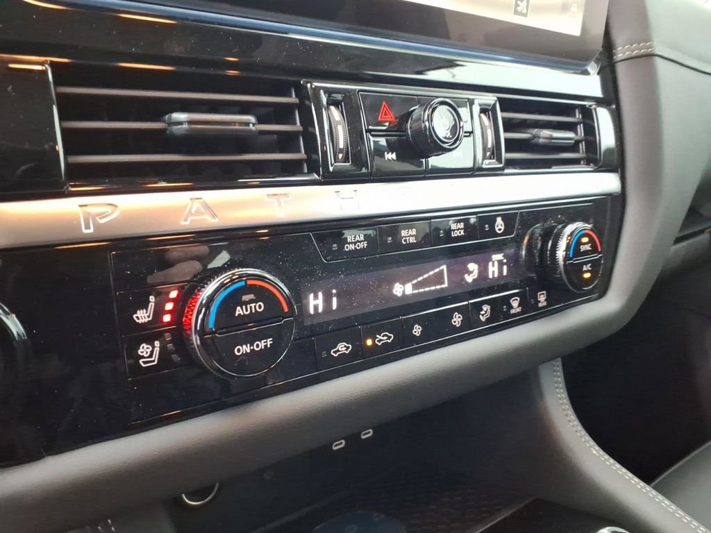 New 2026 Nissan Pathfinder Platinum image 12