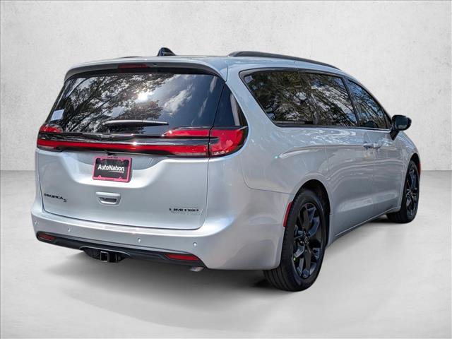 New 2026 Chrysler Pacifica Limited image 2