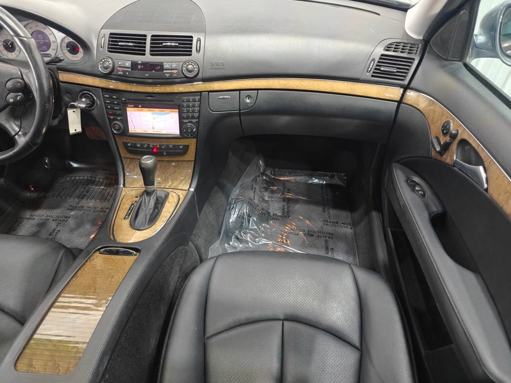 Used 2009 Mercedes-Benz E 350 4MATIC Sedan image 19