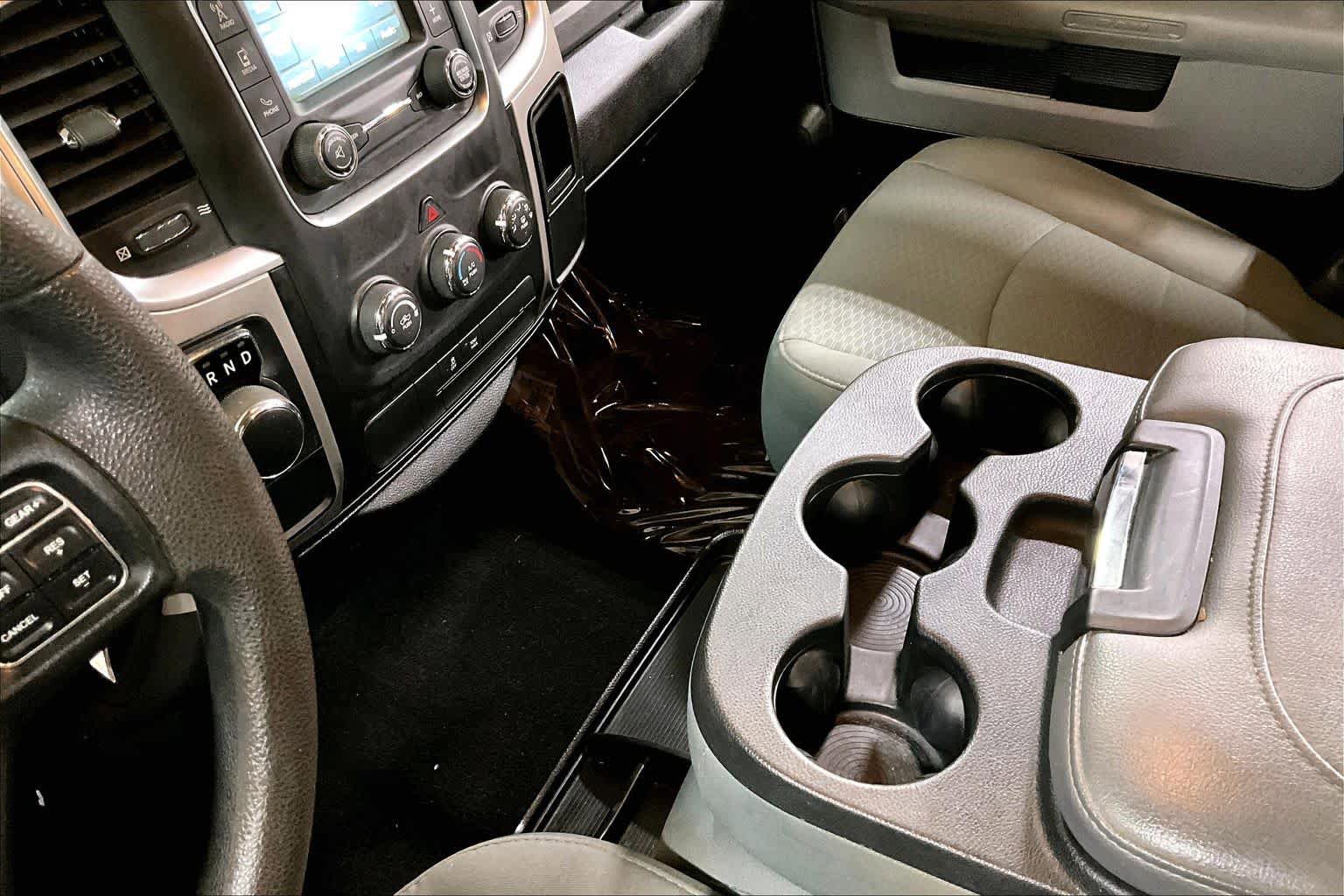 Used 2019 RAM 1500 Classic SLT RWD image 17
