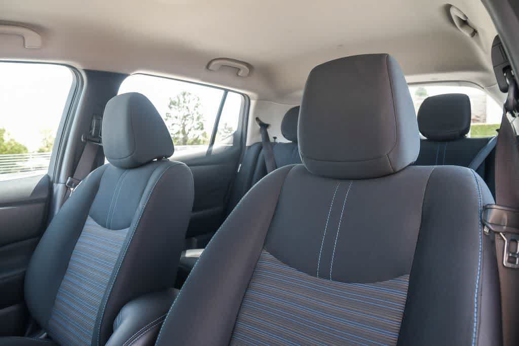 Used 2020 Nissan Leaf SV w/ SV Technology Package FWD image 18